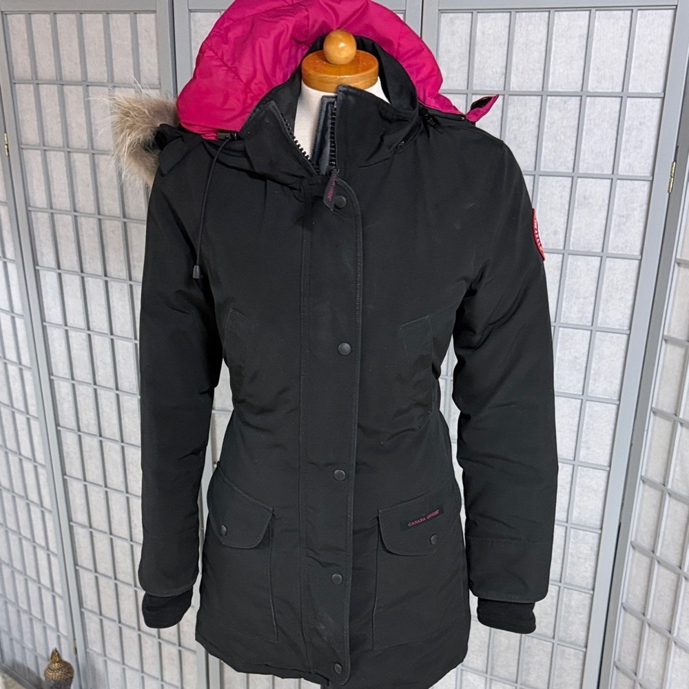 Canada Goose Holt Renfrew 175Women's Black and Pink Parka Coat, Extra Small